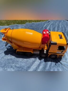 Bruder Sand Cement  Mixer Construction Truck
